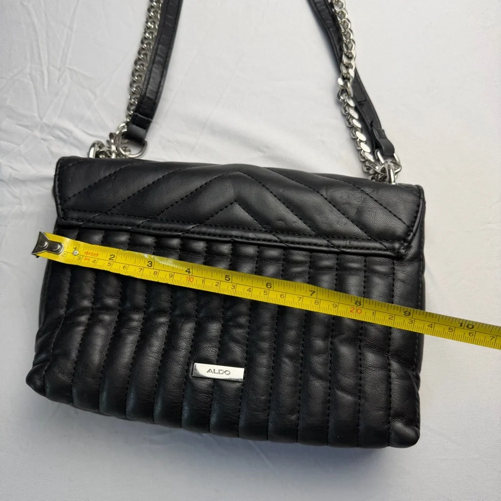 Aldo black quilted purse chain strap front flap closure - Picture 6 of 7